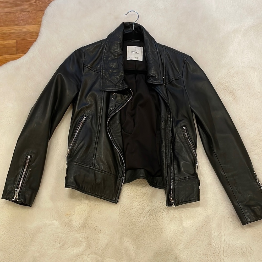 Mango genuine leather jacket size XS.